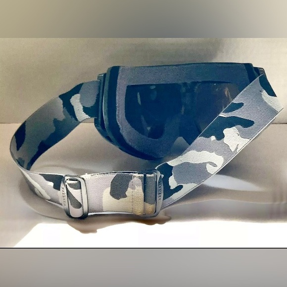 VON ZIPPER FEENOM SKI/SNOWBOARDING GOGGLES CAMOUFLAGE EXCELLENT CONDITION!! - Picture 2 of 6